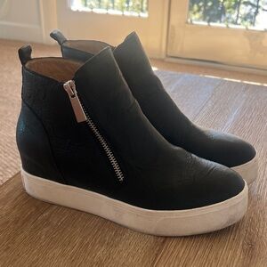 J Slides Women's Black Wedge Sneaker Boot with Side Zip size 8